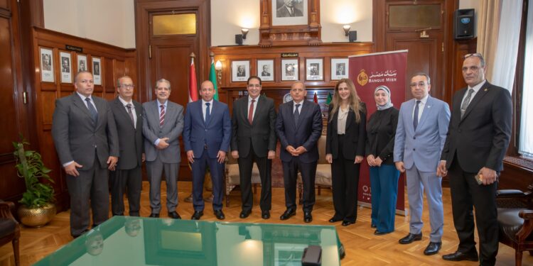 بنك مصر يدعم مستشفى القصر العيني الجامعي بـ 124 مليون جنيه لتطوير مركز رعاية الحالات الحرجة