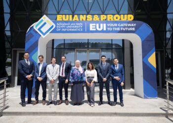 جامعة مصر للمعلوماتية تطلق نظام قيادة ذاتية ذكي يفسر قراراته ويعزز الأمان على الطرق