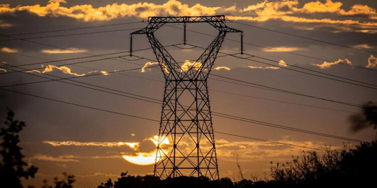 افتتاح خط إنتاج أبراج كهرباء الجهد العالي بالهيئة العربية للتصنيع