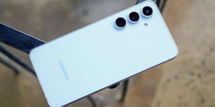 سعر ومواصفات Galaxy S25 FE المنتظر من سامسونج