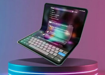 آبل تستعد لطرح iPhone Pro خاص بالذكرى العشرين في 2027