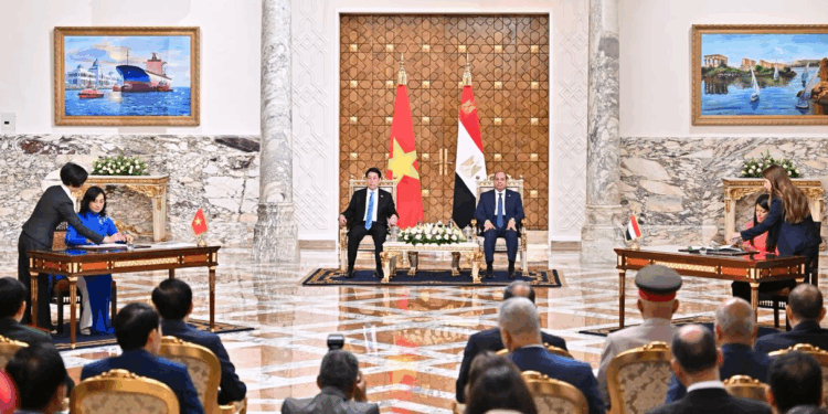 وزيرة التخطيط توقّع مذكرة تفاهم مع نائبة وزير الصناعة والتجارة بفيتنام لتعزيز التنمية الاقتصادية