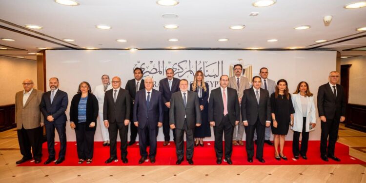 محافظ البنك المركزي ووزير التعليم العالي يشهدان مراسم توقيع اتفاقيتي شراكة بين المعهد المصرفي وجامعتي القاهرة وسوهاج