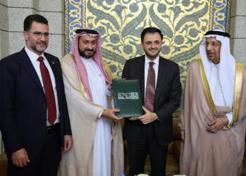 كلاسيرا توقّع اتفاقياتٍ استراتيجية كبرى في دمشق