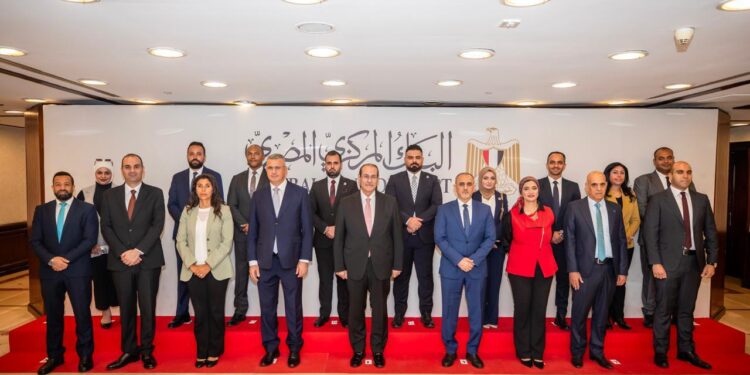 البنك المركزي المصري يستضيف وفدًا رفيع المستوى من نظيره العراقي