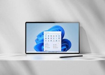 مايكروسوفت تعالج فوضى الوضع الداكن في ويندوز 11