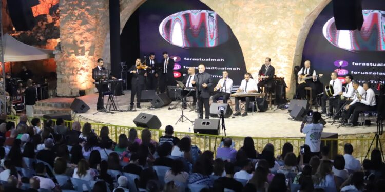 فراس طعيمة يبهر جمهور “مهرجان الفحيص” وجورج نعمة ينجح بلقائه الأول