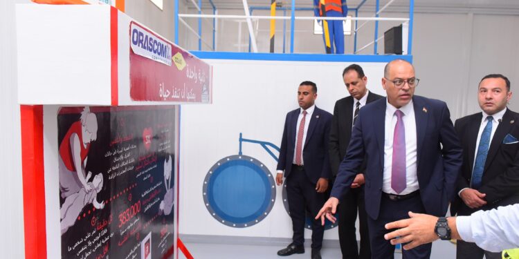 وزير العمل يزور موقع النحاس للمترو الجديد التابع لشركة اوراسكوم بالإسكندرية