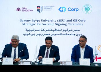 جامعة ساكسوني مصر و”جي بي كورب” توقعان اتفاقية رائدة لدمج التعليم العملي بصناعة السيارات