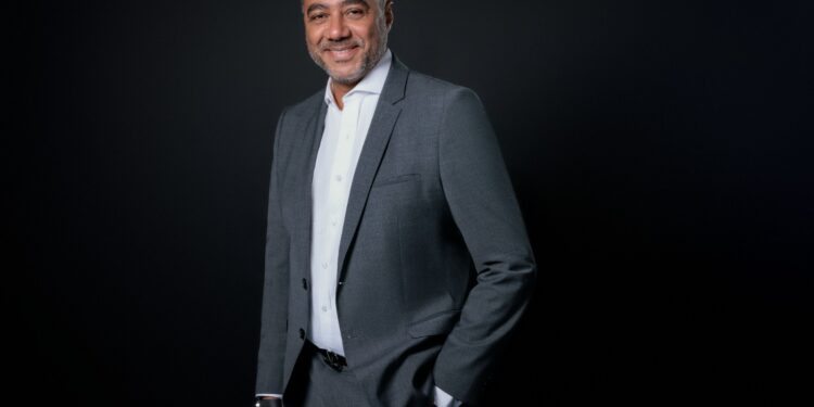 ڤوداكوم العالمية تعلن عن تعيين أيمن عصام رئيسًا تنفيذيًا للشؤون الخارجية للمجموعة