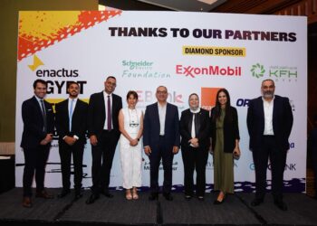 شنايدر إلكتريك تعزز شراكتها الاستراتيجية مع إيناكتس لدعم دور الشباب في الاستدامة والتكنولوجيا النظيفة