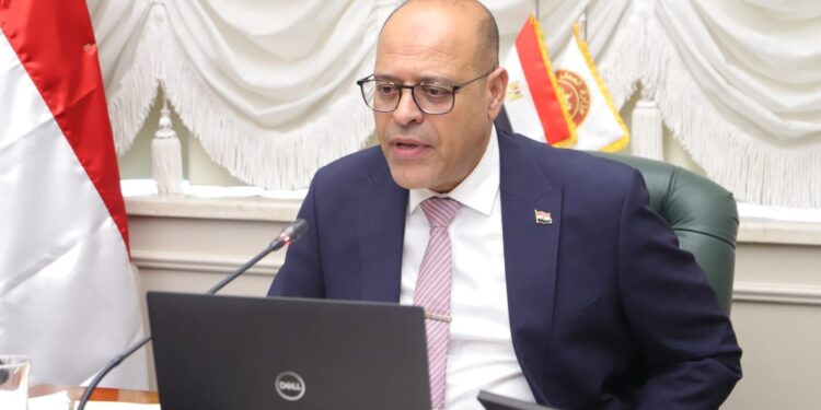 وزير العمل: الخميس إجازة رسمية  بالقطاع الخاص بمناسبة ذكرى المولد النبوي الشريف