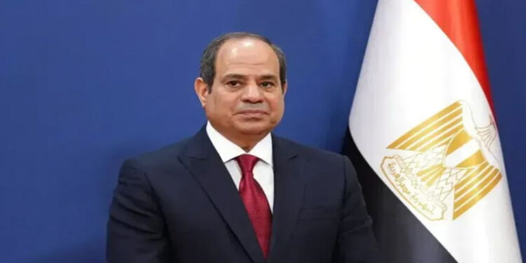 الرئيس السيسي يوجه بدراسة إصدار عفو رئاسي عن علاء عبدالفتاح وستة محكومين آخرين