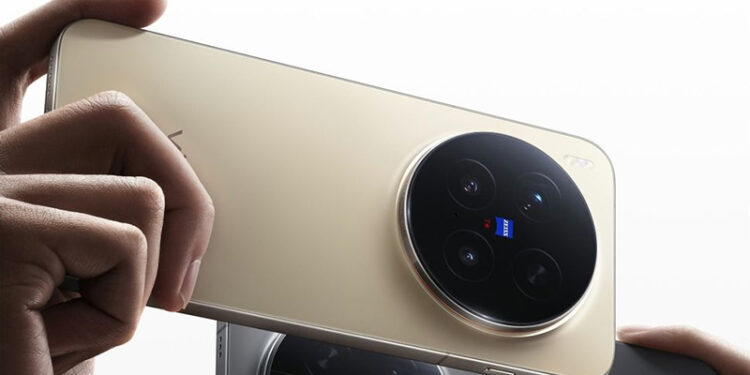 أول ظهور رسمي لهاتف الكاميرا الخارقة vivo X300