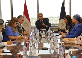 وزير السياحة يلتقي مجموعة من المؤثرين وأصحاب المحتوى الرقمي المصريين لبحث سبل التعاون