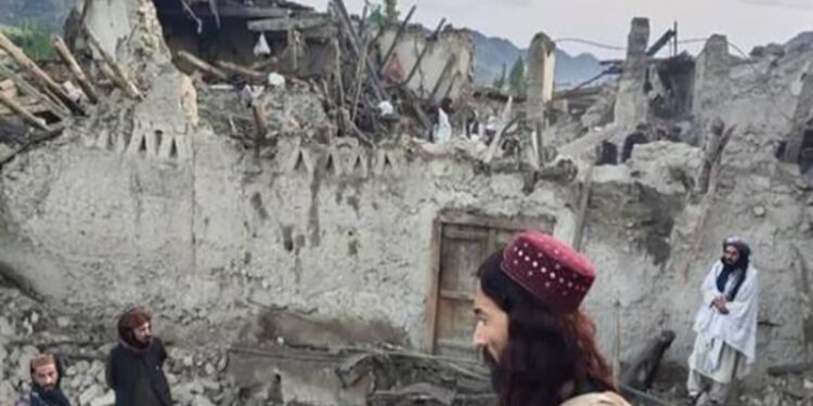 وسائل إعلام أفغانية: مقتل نحو 500 وإصابة 1000 في زلزال شرقي البلاد