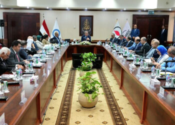 مؤشرات إيجابية وأداء قوي لشركة أموك في العام المالي 2024/2025