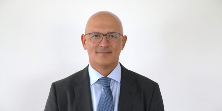 وزير الاتصالات يعيّن محمود صفراطه نائبًا لرئيس «إيتيدا» لتنمية الأسواق