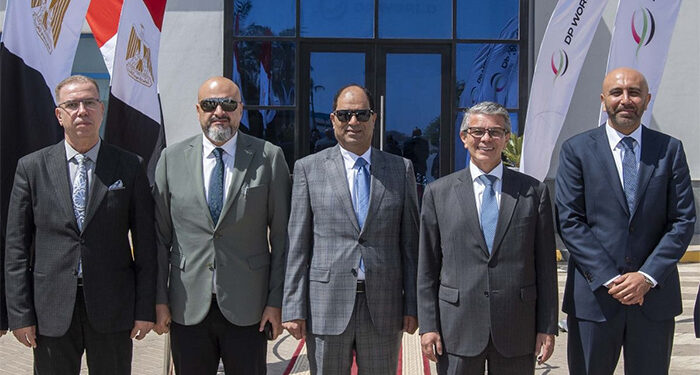 دي بي ورلد – مصر تستعرض استثمارات جديدة بقيمة 85 مليون دولار في السخنة
