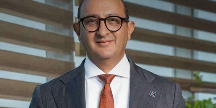 EBank يطلق بطاقات World MasterCard الائتمانية