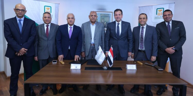 البنك الأهلي المصري يبرم بروتوكول تعاون مع شركة أجروفود لتجارة الأقطان وإنتاج التقاوي