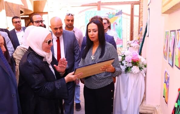وزيرة التضامن تفتتح تطوير ورفع كفاءة دور “أبي” و”أمي” بالباقيات الصالحات لرعاية كبار السن ومرضى ألزهايمر