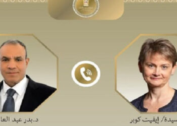 وزير الخارجية يبحث مع نظيرته البريطانية تطورات الأوضاع فى قطاع غزة