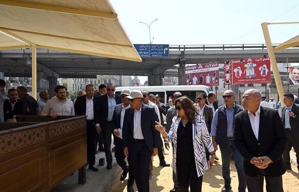 رئيس الوزراء يتفقد مشروع إحياء حديقة الأزبكية التراثية بعد الانتهاء من الأعمال