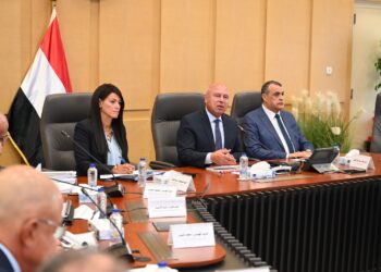 نائب رئيس مجلس الوزراء للتنمية الصناعية يترأس الاجتماع الثلاثين للمجموعة الوزارية للتنمية الصناعية