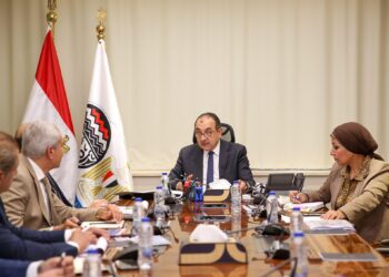 وزير قطاع الأعمال يجتمع بمجلس إدارة “النصر للإسكان والتعمير” ويوجه بتسريع المشروعات