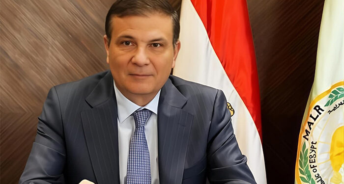 وزير الزراعة يتابع جهود وأعمال توفير الأسمدة وضمان وصولها للمزارعين في جميع المحافظات