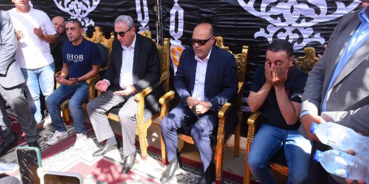 وزير العمل ومحافظ الغربية يزوران المصابين ضحايا حادث حريق مصنع بالمحلة الكبرى