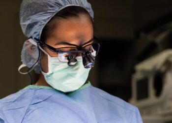 باحثو مايو كلينك يطورون أداة ذكاء اصطناعي لاكتشاف العَدوى في مواضع الجراحة من صور المرضى