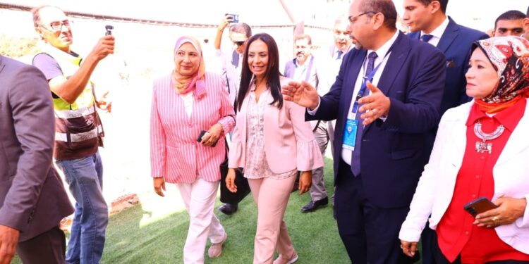 وزيرة التضامن الاجتماعي ومحافظ الإسكندرية يفتتحان مركز التأهيل الشامل لذوي الإعاقة بـ”برج العرب”