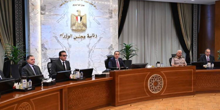 رئيس الوزراء يترأس الاجتماع الأسبوعي للحكومة