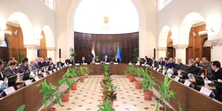 وزير التعليم العالي يترأس اجتماع المجلس الأعلى للجامعات بجامعة الإسكندرية