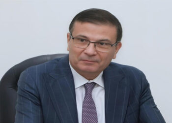 وزير الزراعة يتابع جهود منظومة جمع وتدوير قش الأرز في 7 محافظات