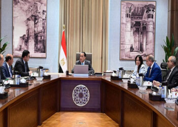 رئيس الوزراء يتابع إجراءات طرح مشروع حدائق تلال الفسطاط للإدارة والتشغيل