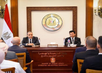 وزير الخارجية يلتقي وفد نموذج محاكاة برلمان الشباب العربي