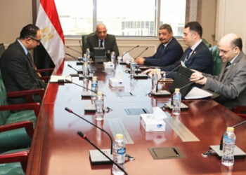 وزير الكهرباء يتابع خطة العمل التكاملي وتوحيد الجهود والتعاون والتنسيق في مشروعات العلوم الطبية