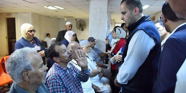 نائب وزير الصحة يتفقد مستشفى العريش وعيادات التأمين الصحي ويوجه بتسريع إنجاز مشروع الغسيل الكلوي