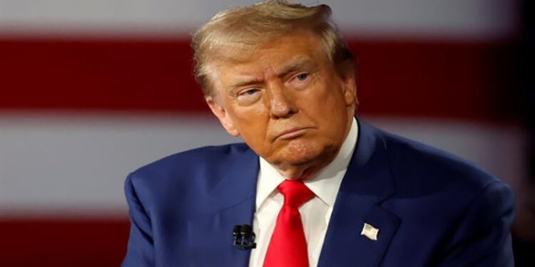 ترامب يصل مطار بن جوريون استعدادا للمغادرة إلى شرم الشيخ