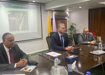 زيارة مفاجئة لوزير البترول لشركة بدرالدين يعقبها اجتماع مبكر لمتابعة خطط الإنتاج والسلامة