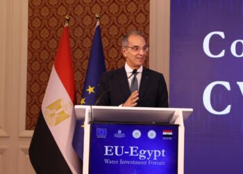 وزير الاتصالات: التكنولوجيا أصبحت أداة الدولة لضمان كفاءة توزيع المياه وتخطيط المواسم الزراعية