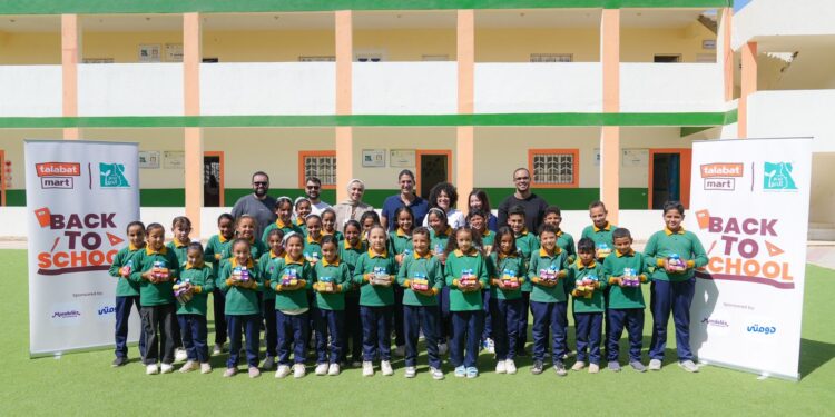 طلبات توفر وجبات غذائية لدعم طلاب المدارس والأطفال الفلسطينيين بمصر