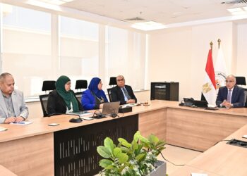 وزير الرى يتابع أعمال التحول الرقمي بالوزارة تحت مظلة الجيل الثاني لمنظومة الري 2.0