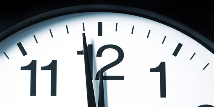 تطبيق التوقيت الشتوى فى مصر 2025 الليلة بتأخير الساعة 60 دقيقة