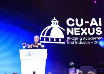 عبد الغفار: الذكاء الاصطناعي أصبح مثل الكهرباء.. ويقود ثورة جديدة في صحة الإنسان