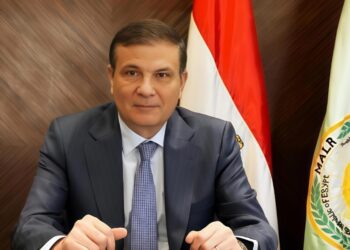 وزير الزراعة يوجه بتكثيف الأنشطة الإرشادية وتشكيل لجان للمرور على الجمعيات الزراعية ومتابعة توفير الأسمدة