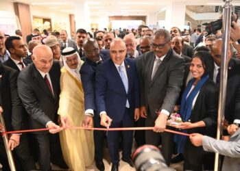 وزير الموارد المائية والري يفتتح المعرض المقام على هامش “أسبوع القاهرة الثامن للمياه”